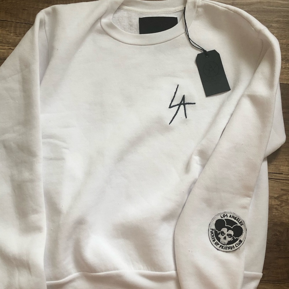 LA SLASH CREW NECK FLEECE EMB